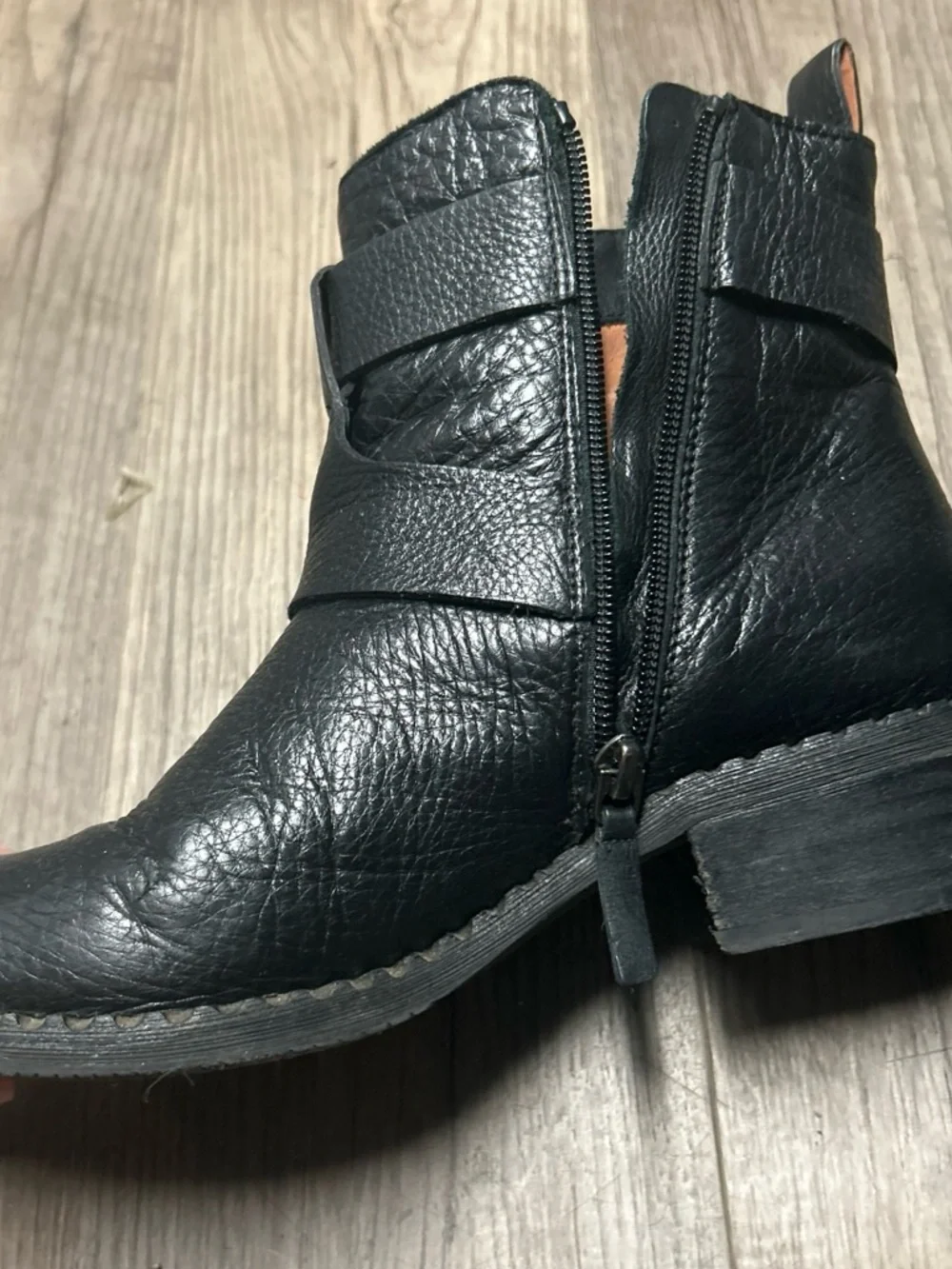 gentle souls by Kenneth Cole  Black Leather Buckle Ankle Boots